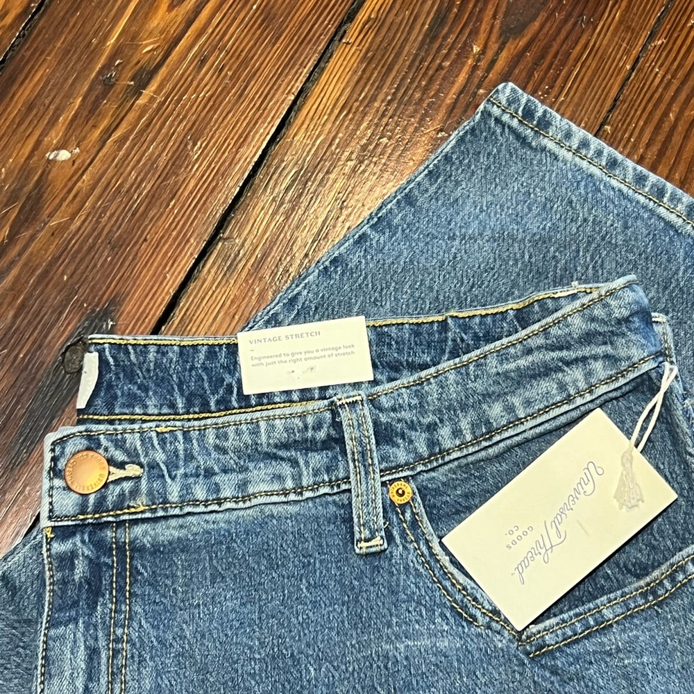 NWT Universal Thread Jeans, taper leg, balloon vintage stretch, Plus size 20 Reg